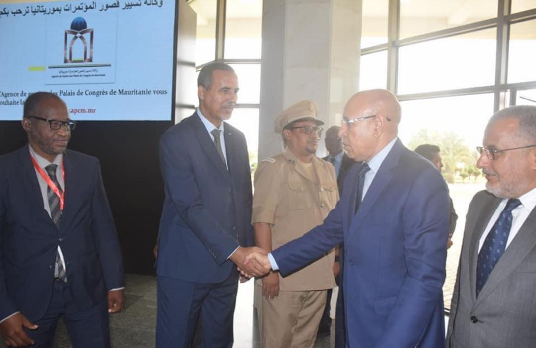 استقبال رئيس الجمهورية من طرف المدير العام لوكالة تسيير قصور المؤتمرات بموريتانيا 
